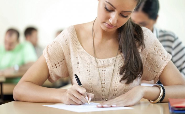 Panhellenic Exams 2025: Τα Θέματα, ο Σχολιασμός & οι Απαντήσεις, σε Λατινικά, Χημεία, Πληροφορική για τους υποψηφίους των ΓΕΛ