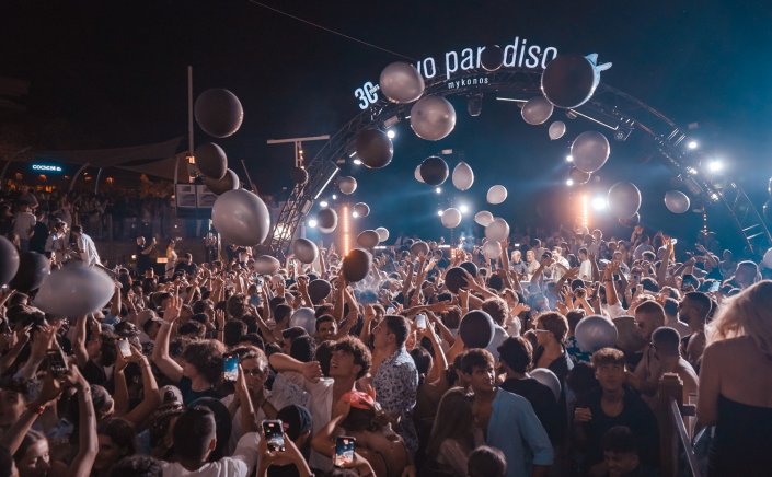 Mykonos - Cavo Paradiso: 30 years of beautiful memories for so many people!! 22 Αυγούστου η πρεμιέρα του Ντοκιμαντέρ για τα 30 Χρόνια του Cavo Paradiso [Trailer]