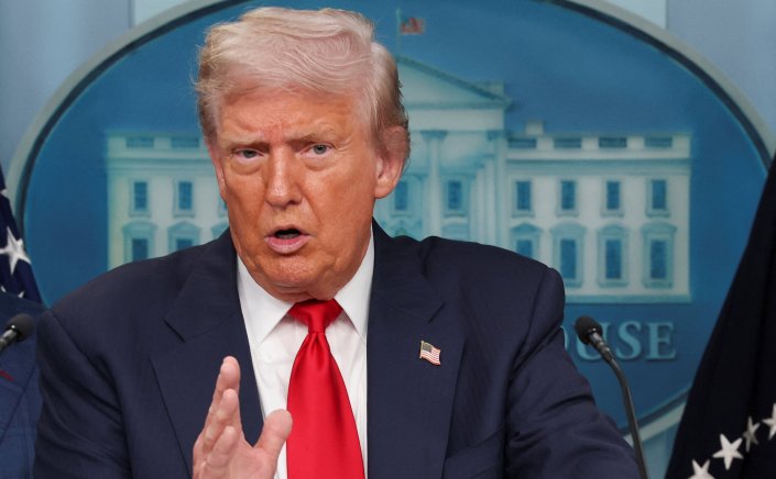 Trump says he will try to get back territory for Ukraine in talks with Putin