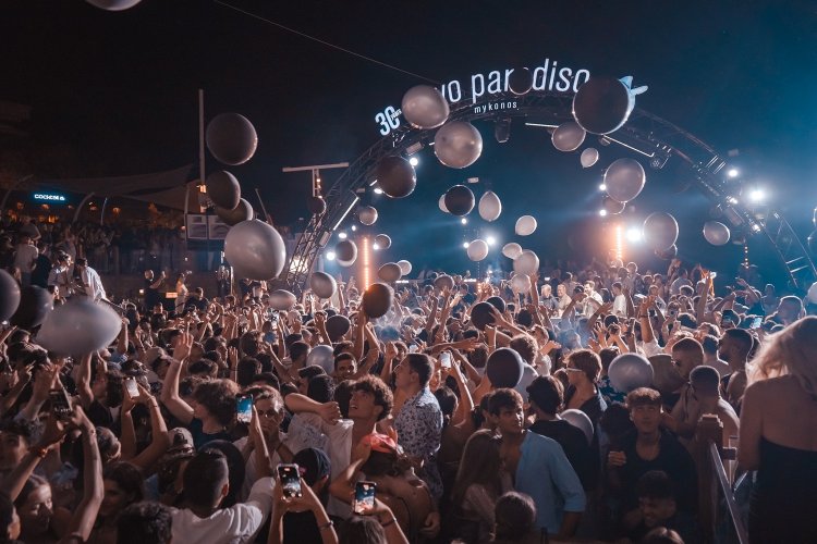 Mykonos - Cavo Paradiso: 30 years of beautiful memories for so many people!! 22 Αυγούστου η πρεμιέρα του Ντοκιμαντέρ για τα 30 Χρόνια του Cavo Paradiso [Trailer]