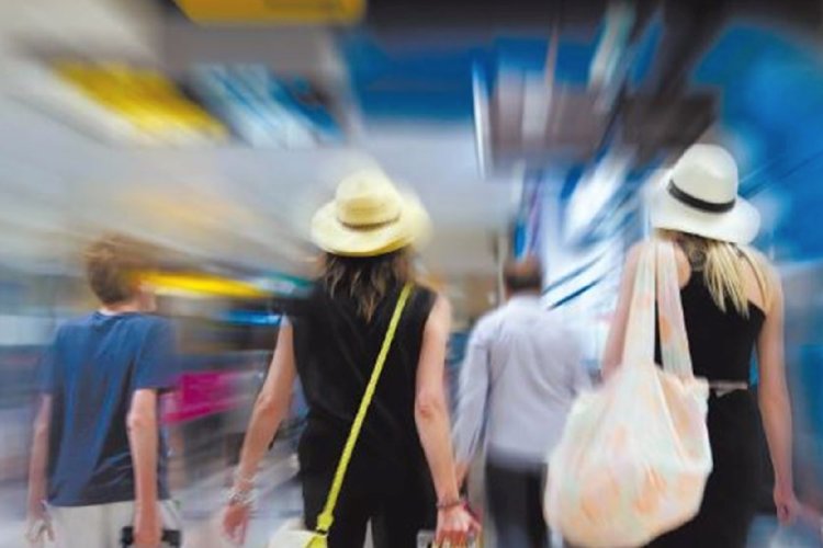 Tourism Season 2025: Ενδείξεις κόπωσης στον Ελληνικό Τουρισμό!! Προβληματισμός για τον Ιούνιο - Τι δείχνει η Εισερχόμενη Ταξιδιωτική Κίνηση & οι Εισπράξεις!!