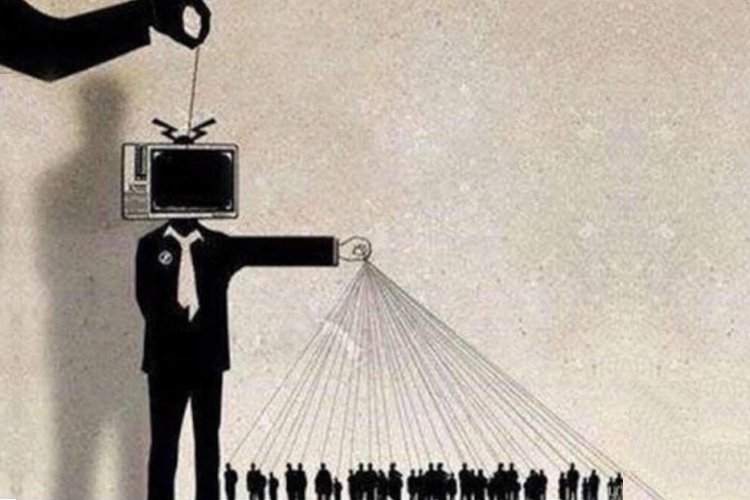 Behind The Scenes: Οι σχέσεις Μαξίμου με «καναλάρχες»!! Από τη στοργή στην οργή και την καχυποψία!!