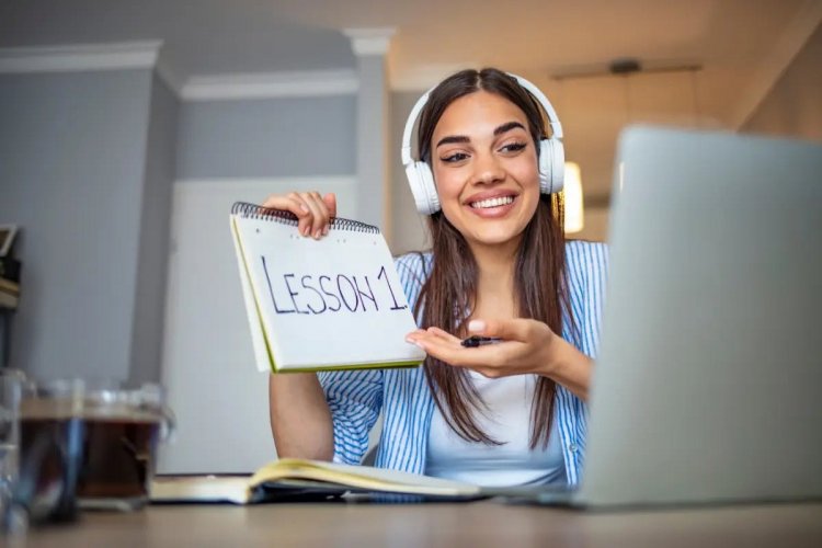 Digital Tutoring: Αρχίζουν τα μαθήματα του Ψηφιακού Φροντιστηρίου