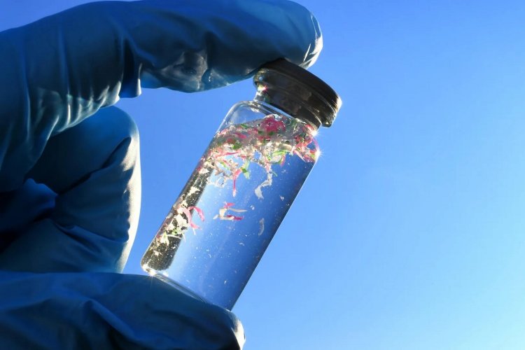 Bottled water increases the risk of cancer: «Καμπανάκι» επιστημόνων, ότι το εμφιαλωμένο νερό αυξάνει τον κίνδυνο καρκίνου!!