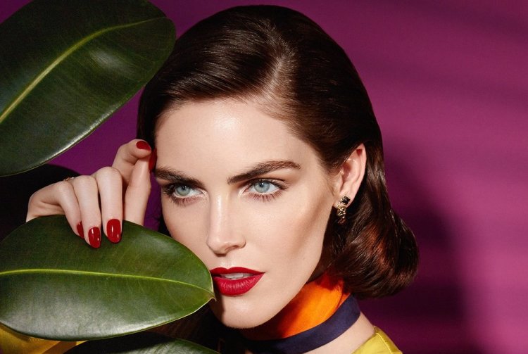 Το σωστό μακιγιάζ μπορεί να μας κάνει να δείχνουμε νεότερες και πιο φρέσκιες!!