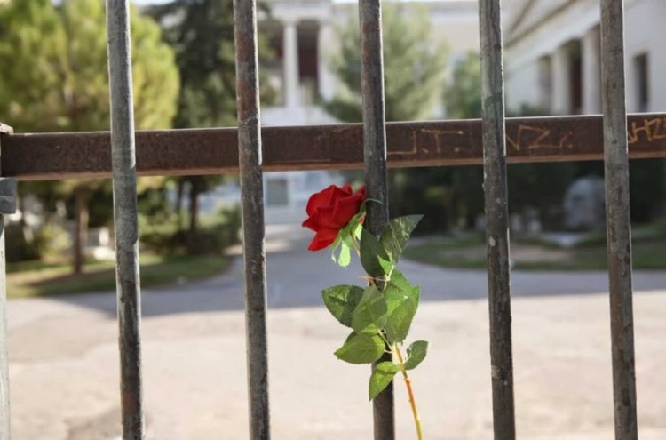 Xpήστos Bεpώvηs για Πολυτεχνείο: Η προσήλωση στις αξίες της συμμετοχής, της ενότητας και της ευθύνης αποτελεί τον δρόμο για έναν τόπο που επιδιώκει την πρόοδο 