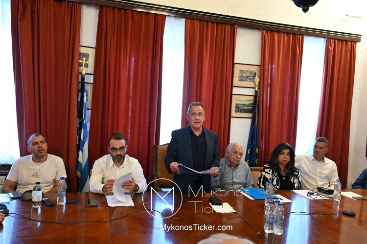 Βερώνης προς Μητσοτάκη:“Να ανασκευάσετε εδώ και τώρα τον όρο Απομυκονοποίηση - Η Μύκονος δεν είναι υπερβολή, είναι επιτυχία και διεθνές σημείο αναφοράς” [Video]  