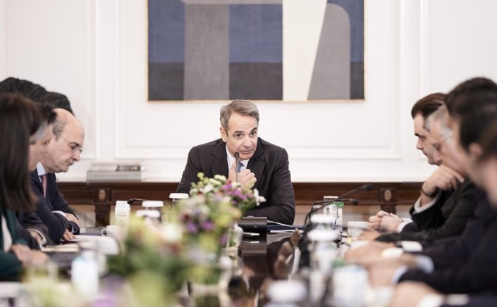 PM Mitsotakis: Αύξηση Κατώτατου Μισθού τον Μάρτιο & "Μπλόκο" στην Ακρίβεια