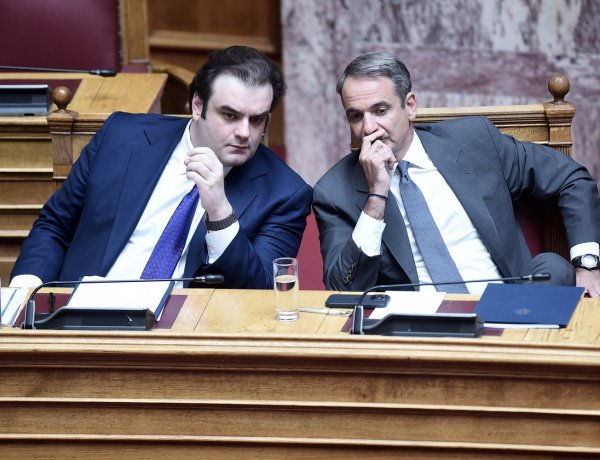 Elections & Economic Benefits: Το δίλημμα των εκλογών! Το σχέδιο για τις παροχές αν γίνουν εκλογές το 2026 ή το 2027