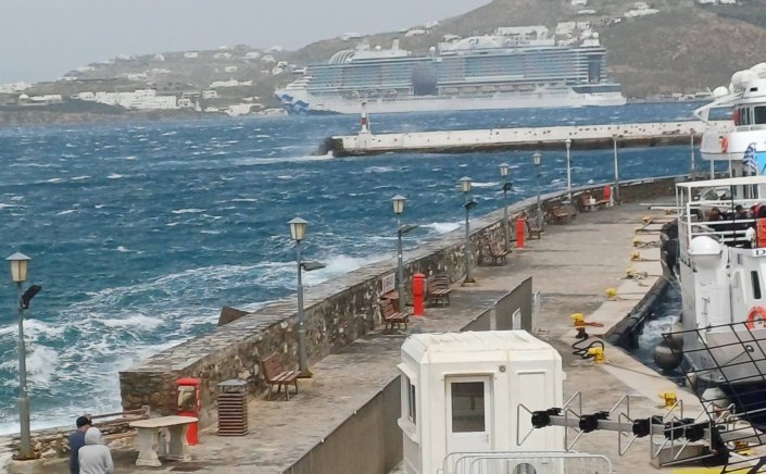 Mayor of Mykonos - Χρήστος Βερώνης: Η ασφαλής πρόσδεση του Sun Princess ως δείκτης ποιότητας, επιχειρησιακής ετοιμότητας και Λιμενικής αξιοπιστίας