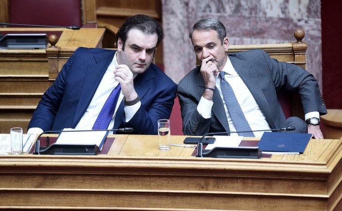 Elections & Economic Benefits: Το δίλημμα των εκλογών! Το σχέδιο για τις παροχές αν γίνουν εκλογές το 2026 ή το 2027