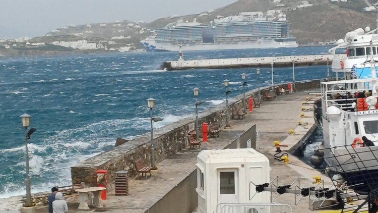 Mayor of Mykonos - Χρήστος Βερώνης: Η ασφαλής πρόσδεση του Sun Princess ως δείκτης ποιότητας, επιχειρησιακής ετοιμότητας και Λιμενικής αξιοπιστίας