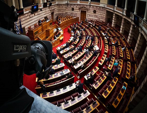 Political Instability: Δυσοίωνα σενάρια! Ο πληθωρισμός κομμάτων και ο κίνδυνος της ακυβερνησίας μέσα από τα μάτια των αναλυτών!