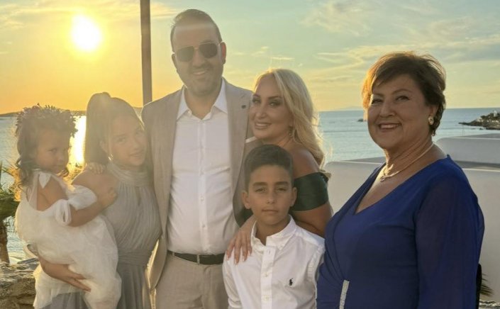 Σταύρος Γρύμπλας: Μήνυμα ειρήνης και ελπίδας για τις Μητέρες του κόσμου - Είναι το Φως που κρατά όρθια την κοινωνία