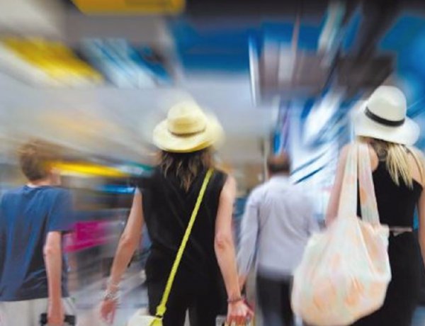 Off-Season European Tourism Trends: Οι Ευρωπαίοι γυρίζουν την πλάτη στα πλήθη! Τα 5 προφίλ όσων ψάχνουν αυθεντικές διακοπές εκτός σεζόν