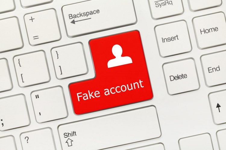 Mitsotakis Cyber Troll Crackdown: Μητσοτάκης εναντίον ανώνυμων λογαριασμών! Η αιφνιδιαστική κίνηση του πρωθυπουργού για τα ανώνυμα τρολ στο διαδίκτυο, που αλλάζει το ελληνικό ίντερνετ!