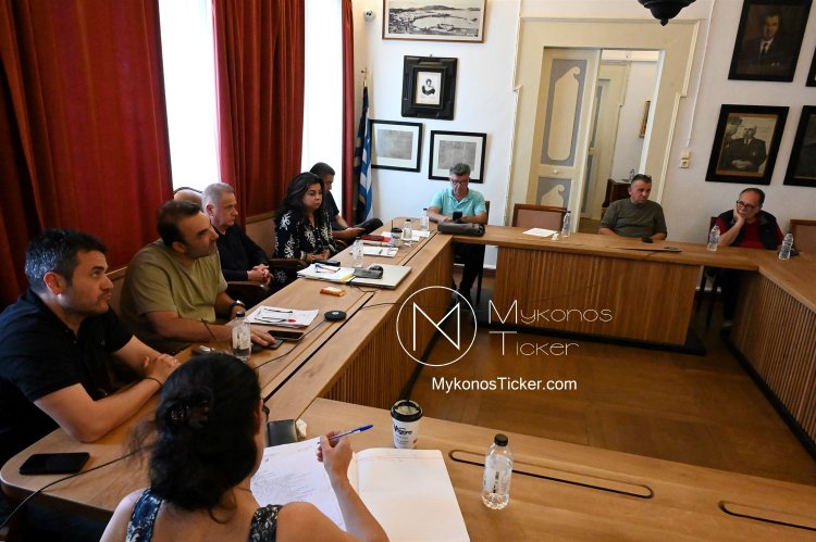 Mykonos charts its road future: Στο Δημοτικό  Συμβούλιο οι δύο μελέτες-κλειδιά που θα καθορίσουν τις μετακινήσεις - και τη συνδεσιμότητα - στο νησί για τις επόμενες δεκαετίες