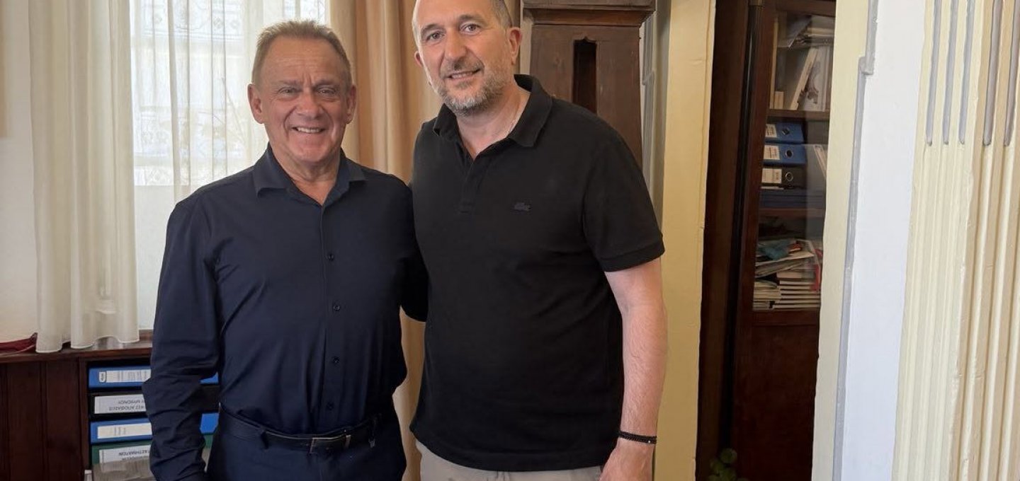 Χρήστος Βερώνης και Αθανάσιος Ντάνης αναδεικνύουν από τη Μύκονο την ανάγκη νέας Θεσμικής Ισορροπίας και Πολυκεντρικής Ανάπτυξης