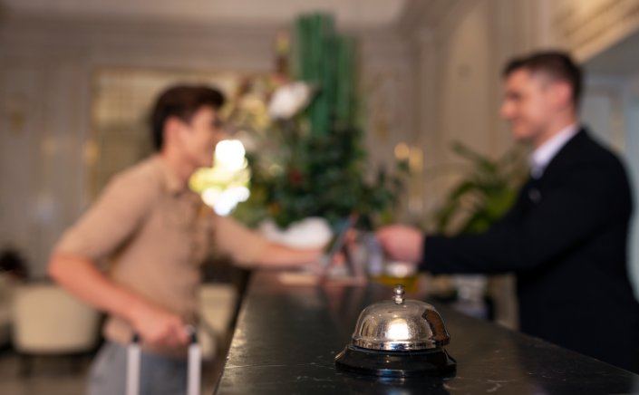 GDPR Violation: Είναι νόμιμο τα ξενοδοχεία και Airbnb, να φωτογραφίζουν την ταυτότητα ή την πιστωτική σου κάρτα; Τι απαντά η Αρχή Προστασίας!