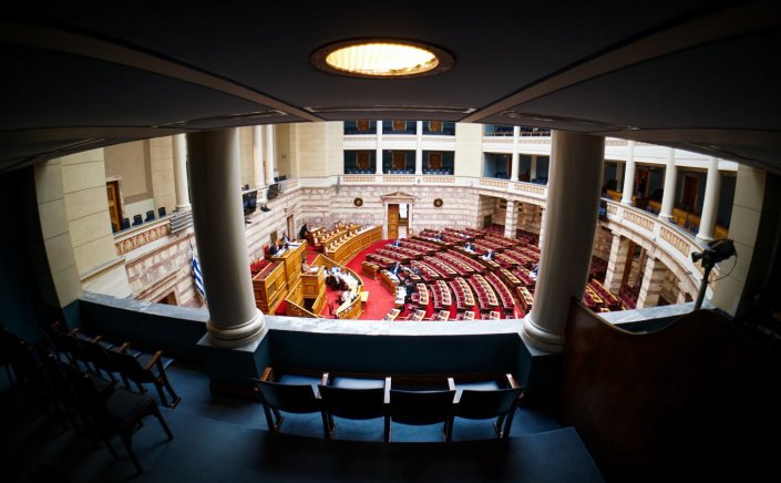 Political Realignment: Το πολιτικό σκηνικό αλλάζει και οι συσχετισμοί καταρρέουν! Δυσαρμονία με την κοινωνία - Αξιωματική αντιπολίτευση οι ανεξάρτητοι σε μια Βουλή που θυμίζει 2012!