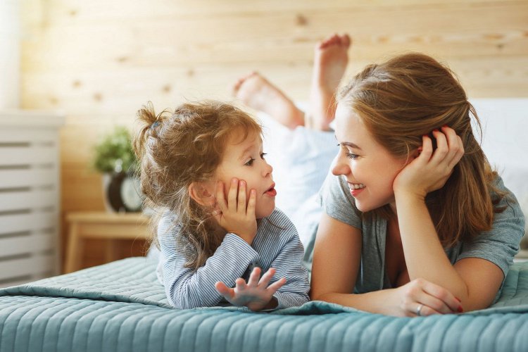 Linguistic Imprinting: Η δύναμη των λέξεων! Πώς οι αυθόρμητες ατάκες των γονιών διαμορφώνουν τον ψυχισμό του παιδιού!