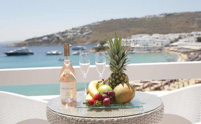 Hospitality Reform - Hellenic Health Foundation: Πέντε άξονες της ΠΟΞ για την ενίσχυση της ανταγωνιστικότητας του ελληνικού τουρισμού! Ζητούν μείωση ΦΠΑ & κανόνες στο Airbnb!