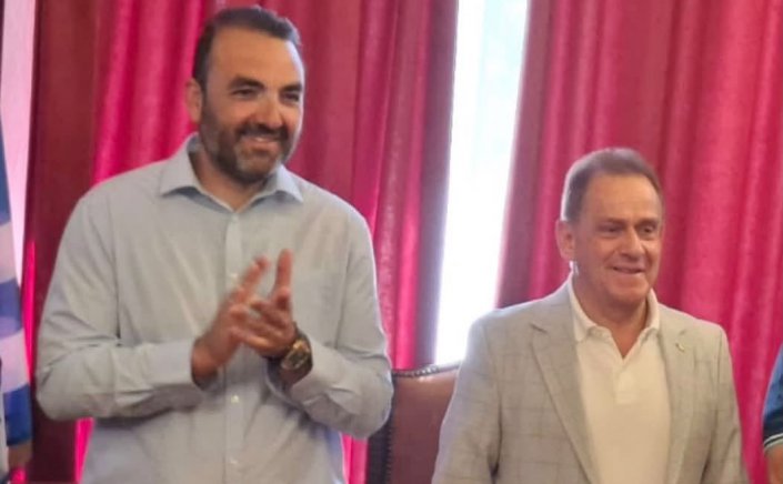 President of Mykonos Council  - Σταύρος Γρύμπλας: «Με ενότητα, δουλειά και αποτέλεσμα, συνεχίζουμε μπροστά»