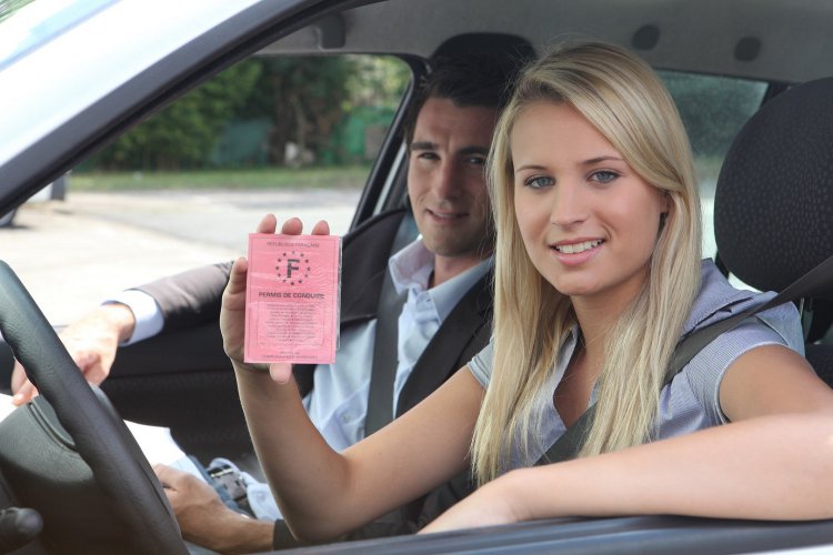 License Mandate: Δίπλωμα οδήγησης! Πότε λήγει το ροζ & ποιο είναι το κόστος!