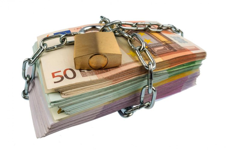 Asset Freeze: Δεσμεύονται οι περιουσίες των κατηγορουμένων στις υποθέσεις Pizza Fan & «Χωριάτικο» - Εκτός μέτρου οι λογαριασμοί μισθοδοσίας